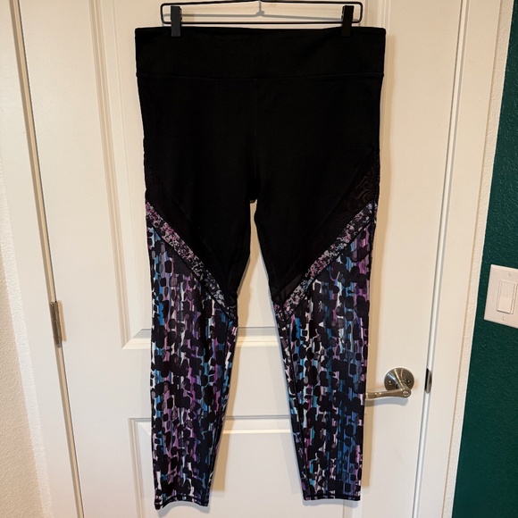 Fabletics Mid-Rise Mesh Powerhold® Legging Size: XXL / Tall | 30 - Picture 1 of 6